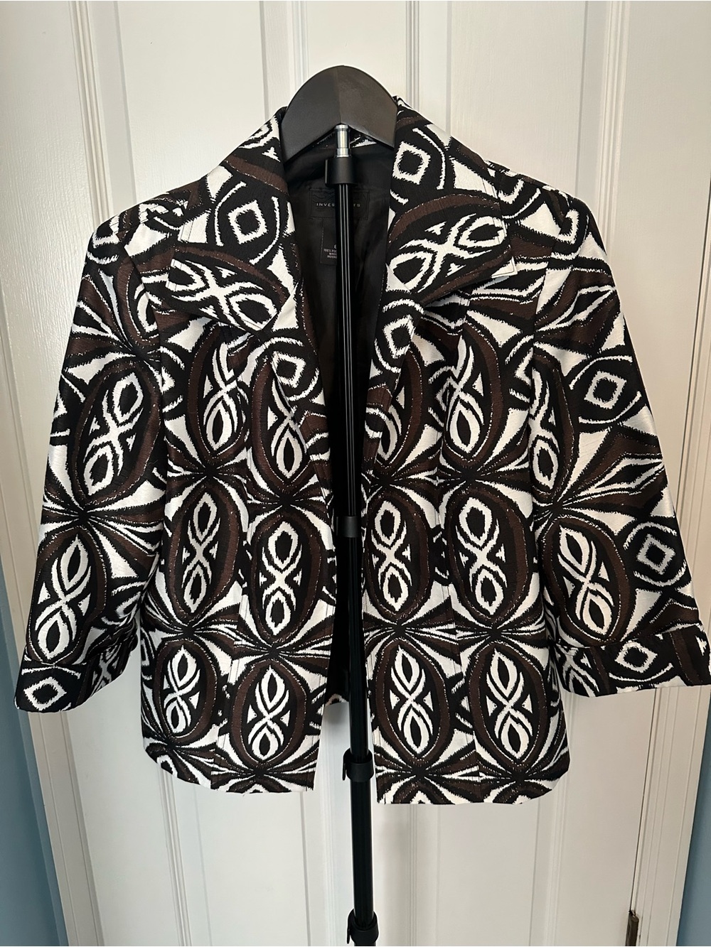 Investments Womens Black & White Patterned Jacket